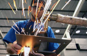 ECONOMIA | FIERGS se posiciona contra PEC da redução da jornada de trabalho