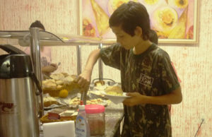 Solidariedade: Hotel promove café da manhã beneficente