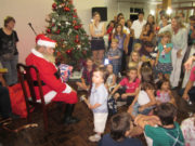 A chegada do Papai Noel na AABB