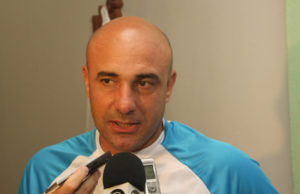 Hélio Vieira volta para comandar o Periquito