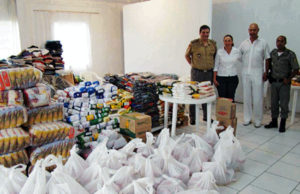 BM entrega ranchos na Travessa Daer