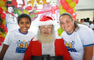 Natal no Menino Deus: Tarde festiva com entrega de 400 cestas