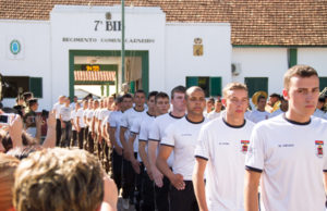 Reservistas: 7º BIB licenciou 135 soldados