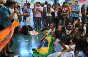 UNE 2013: Defesa de 10% do PIB é a principal bandeira