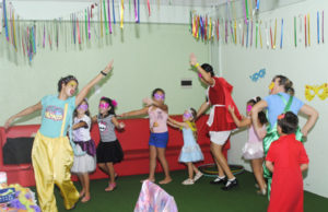 Carnaval Infantil no Max Shopping e Escolinha Pinguinho