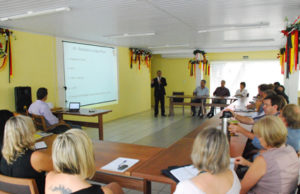 Encontro alerta para a falta de leitos clínicos na região