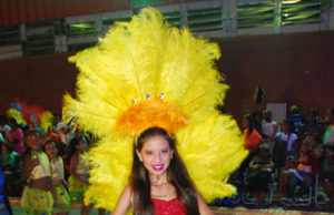 Carnaval de rua com muita alegria