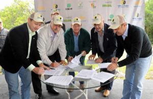 Renovada parceria para o plantio de grãos