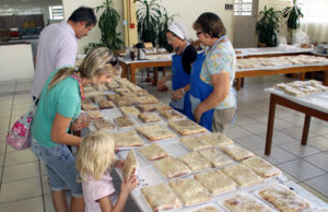 Santo Inácio: Quermesse e festival de cucas