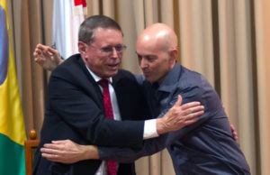 Professores passam a receber o piso nacional