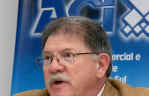 "Construtores do nosso desenvolvimento"