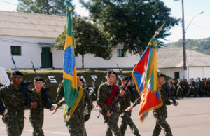 171 anos: Formatura comemora aniversário do 7º BIB
