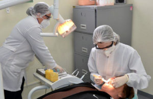 Maio Vermelho alerta para o câncer bucal