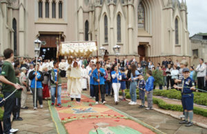 Missa e Procissão marcam o Corpus Christi