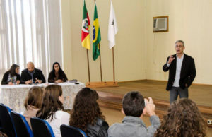 Ato dá posse a 20 novos servidores concursados da Prefeitura