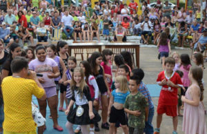 Praça da Cidadania: Centenas aproveitam o domingo de sol