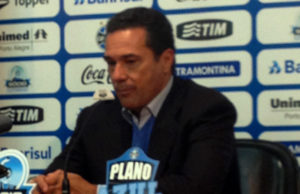 Luxemburgo está fora do Grêmio