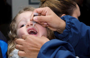 Poliomielite: mais de 4 mil crianças já foram vacinadas em Santa Cruz