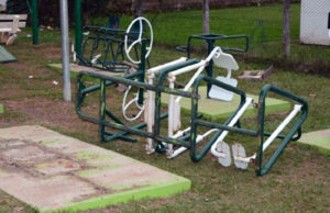 Praça do bairro Esmeralda é alvo de vandalismo