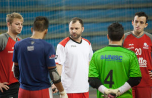 Assaf tem duas decisões pela frente