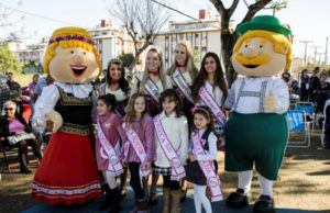 Praça da Cidadania reúnde centena de pessoas