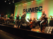 Homenagem ao rock lota Auditório da Unisc