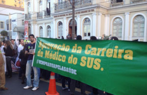 Médicos protestam na Getúlio Vargas