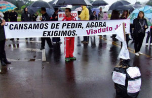 Mobilização: Manifestação interrompe o trânsito na RSC-287