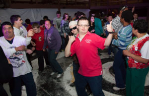 Hoje é a caminhada "As APAEs precisam Continuar"