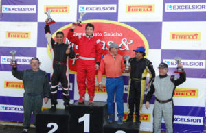 Tiago Takagi, Leandro Silva e Sergio Rocha brilham em Santa Cruz