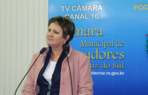 Vereadora encaminha moção de apoio às mulheres