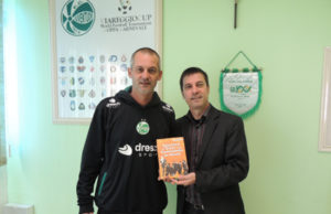 Sérgio Almeida palestra para o time do Juventude