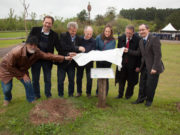 Souza Cruz inaugura bosque em homenagem a Lutzenberger