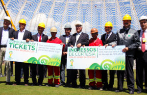 Secretário-geral da Fifa elogia obras no Beira-Rio