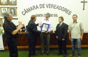 Capa é homenageado pelo Legislativo