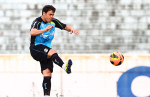 Zaga renovada. Kléber joga