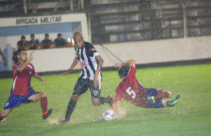 Galo aplica 8 a 1 no Canoas