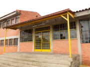 Semana começa com paralisação nas escolas estaduais