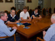 Prefeito concede Menção Honrosa aos vice-campeões mundiais