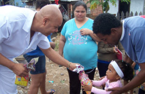 Campanha de Páscoa beneficia dez bairros de Santa Cruz