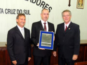 Juiz do trabalho recebe distinção na Câmara de Vereadores