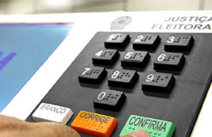 Sancionada lei que fixa ordem dos cargos na urna eletrônica