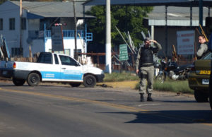 Motoqueiro fica ferido em colisão na BR-471