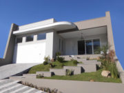 Residência em estilo contemporâneo traz conforto, praticidade e beleza