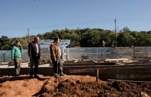 Prefeito vistoria obras da UBS