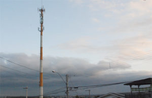 Impasse para ampliação de sinal de telefonia móvel continua