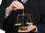 Advogados: em defesa da justiça