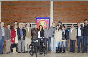 Rotary faz doação de cadeira de rodas para posto de saúde de Linha Santa Cruz
