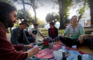 Domingo de piquenique poético em Santa Cruz