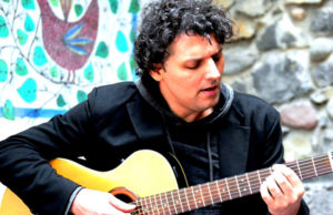 Poesia, música e um café pra lá de quente